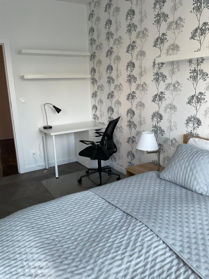 Apartament „Dwie Wieze” Apartment Катовице Екстериор снимка
